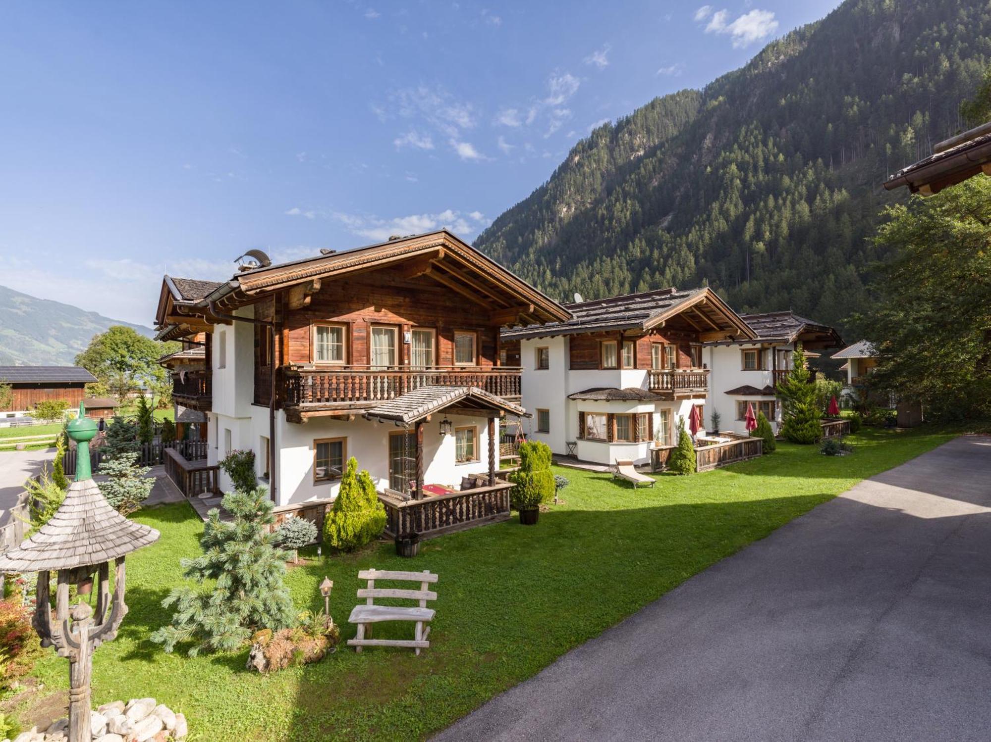 S'Doerfl Chalets Mayrhofen Ngoại thất bức ảnh