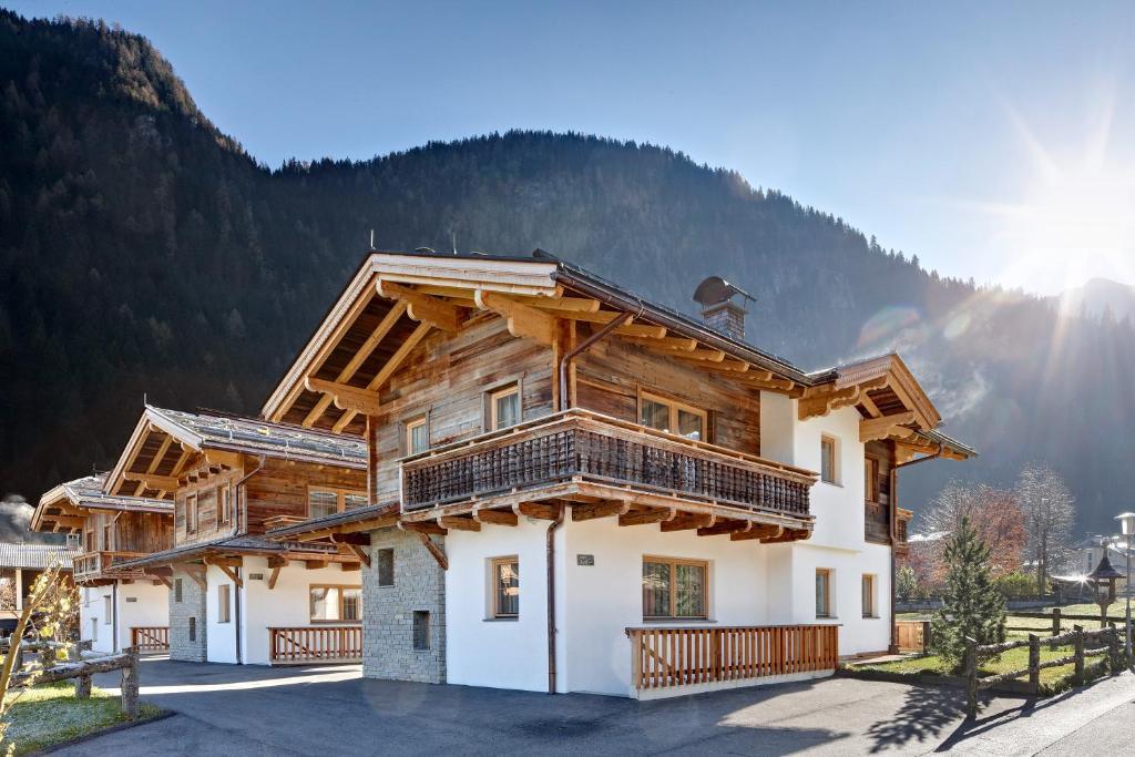 S'Doerfl Chalets Mayrhofen Ngoại thất bức ảnh