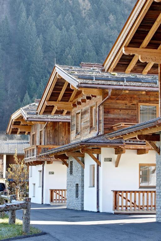 S'Doerfl Chalets Mayrhofen Ngoại thất bức ảnh